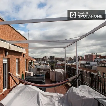 Rent this 1 bed apartment on Calle de López de Hoyos in 133, 28002 Madrid