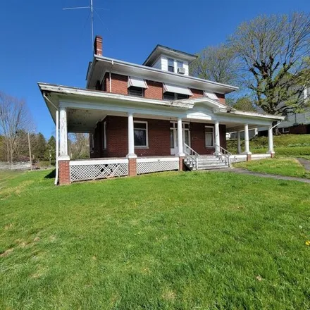 Buy this 7 bed house on 2017 Walton Avenue in Bluefield, WV 24701