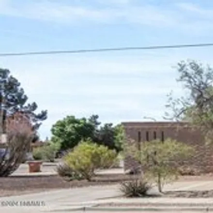 Buy this 3 bed house on 655 East Farney Lane in Las Cruces, NM 88005