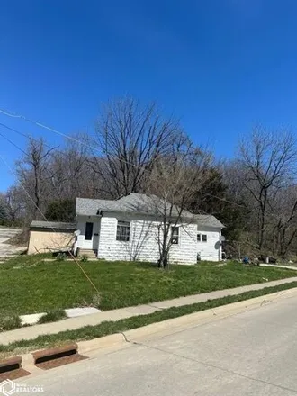 Buy this 1 bed house on 302 Tindell Street in Ottumwa, IA 52501