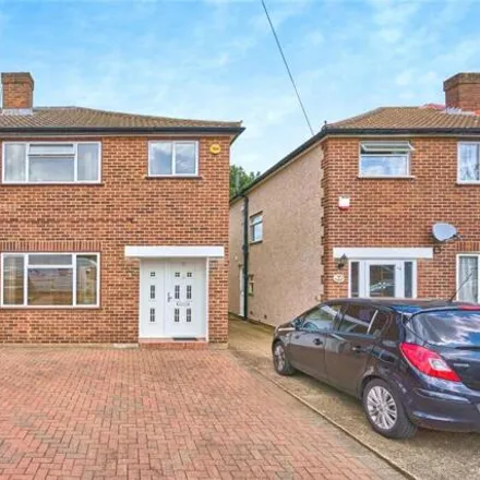 Buy this 3 bed duplex on Dickens Avenue in London, UB8 3BW