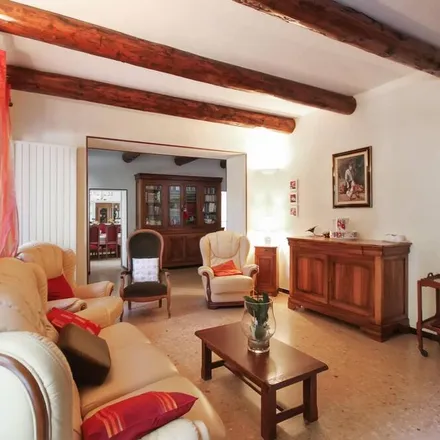 Rent this 4 bed house on Althen-des-Paluds in Impasse de la Poste, 84210 Althen-des-Paluds