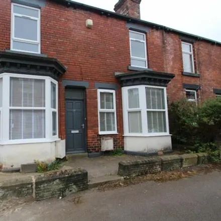 Rent this 4 bed townhouse on Stalker Lees Road in Sheffield, S11 8NT