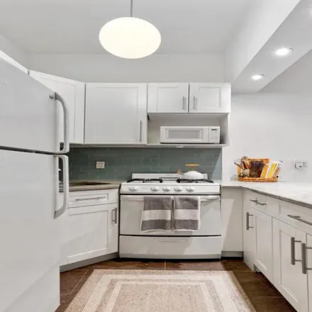 Image 5 - 35 East 10th Street, New York, NY 10003, USA - Condo for sale