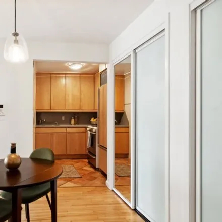Image 4 - 166 W 76th St Apt 5A, New York, 10023 - Apartment for sale