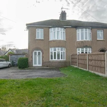 Rent this 3 bed duplex on Avondale Road in Cwmbran, NP44 1TT