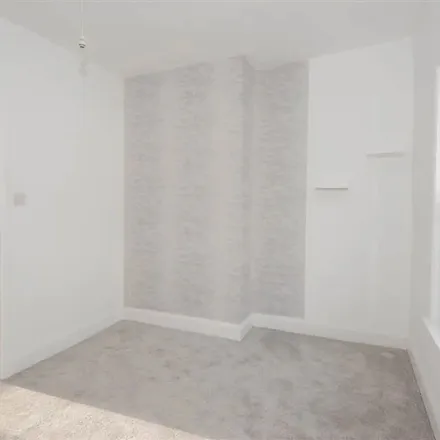 Image 1 - Mayfield Street, Belfast, BT9 7HE, United Kingdom - Apartment for rent