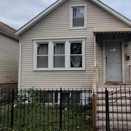 Buy this 3 bed house on 4830 South Loomis Boulevard in Chicago, IL 60636