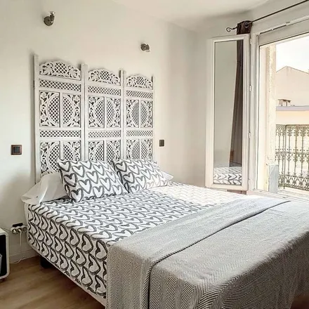 Rent this 3 bed apartment on Allianz in Allée Paul Riquet, 34500 Béziers