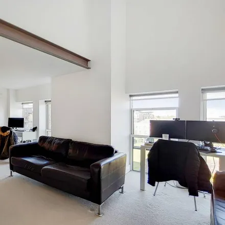 Image 1 - Building 19, Carriage Street, London, SE18 6YL, United Kingdom - Apartment for rent
