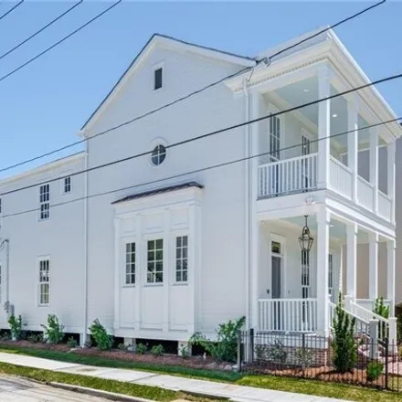 Image 2 - 1633 First Street, New Orleans, LA 70130, USA - House for sale