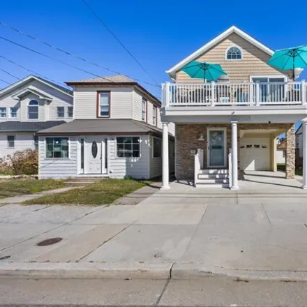 Buy this 3 bed condo on 291 East 2nd Avenue in North Wildwood, Cape May County
