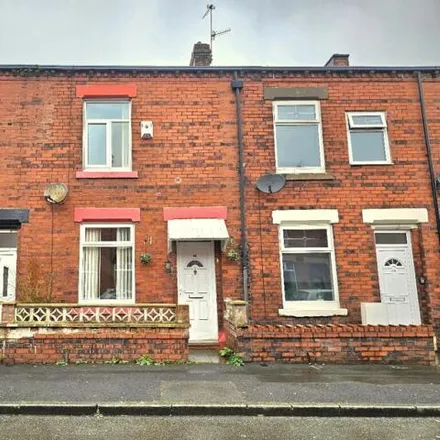 Rent this 3 bed townhouse on Tyndall Street in Lees, OL4 5JZ