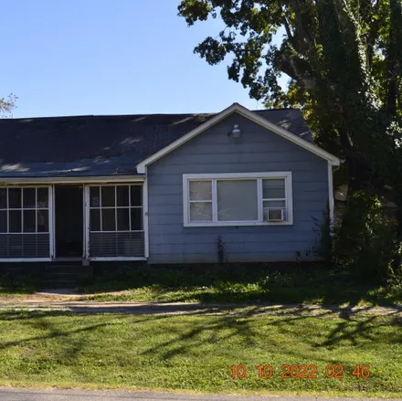 Buy this 2 bed house on 826 North Chamberlain Avenue in Rockwood, Roane County
