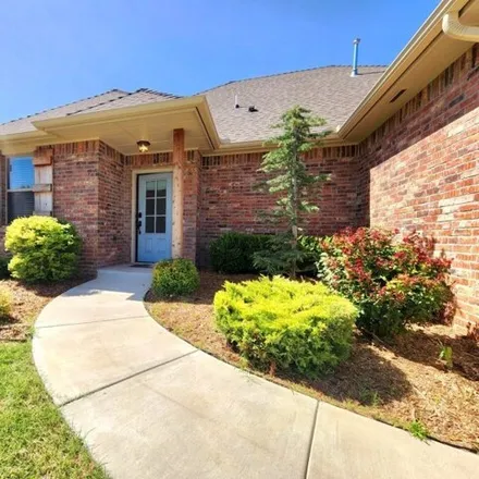Rent this 4 bed house on 2298 Paraiso Way in Edmond, OK 73034