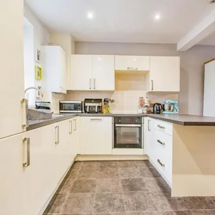 Image 4 - Hong Kong, 255 Rochdale Old Road, Bury, BL9 7SA, United Kingdom - Townhouse for sale