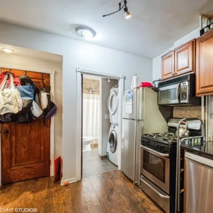 Image 8 - 2700 North Laramie Avenue, Chicago, IL 60639, USA - Condo for sale