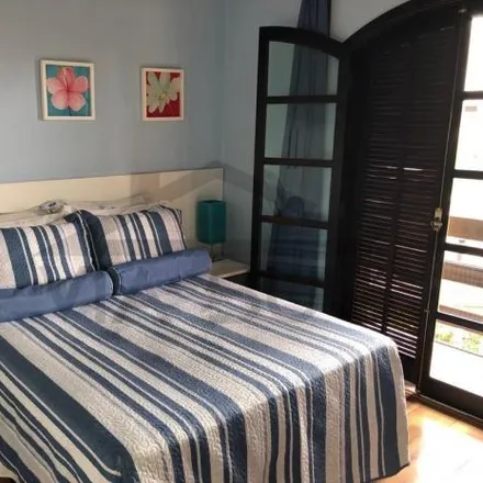 Buy this 2 bed house on Rua Antônio Pereira da Silva in Centro, Juquitiba - SP