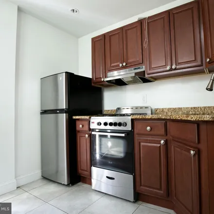 Image 3 - 1521 South Chadwick Street, Philadelphia, PA 19146, USA - Townhouse for rent