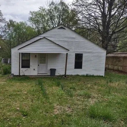 Buy this 2 bed house on 421 High Point Road in Clarksville, TN 37042