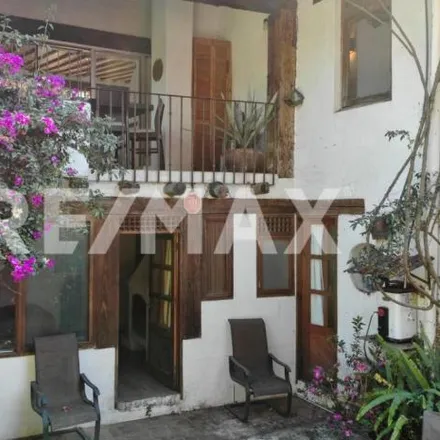 Rent this 4 bed house on Calle Mirador in Sta María Huacatlán, 51200 Valle de Bravo