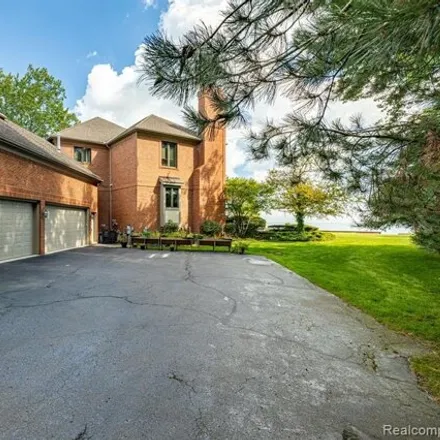 Image 8 - 15458 Windmill Pointe Drive, Grosse Pointe Park, MI 48230, USA - House for sale