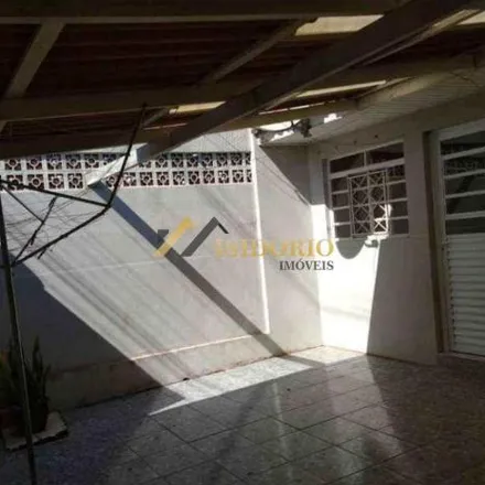 Buy this 2 bed house on Rua Tijucas do Sul in Palmital, Colombo - PR