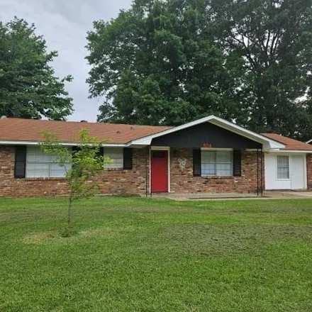 Buy this 3 bed house on 440 Melrose Avenue in Vicksburg, MS 39180