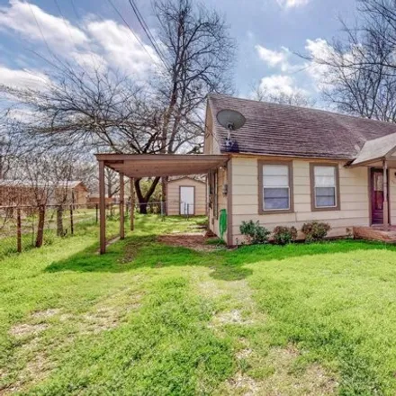 Rent this 3 bed house on 531 West Wilson Street in Cleburne, TX 76033