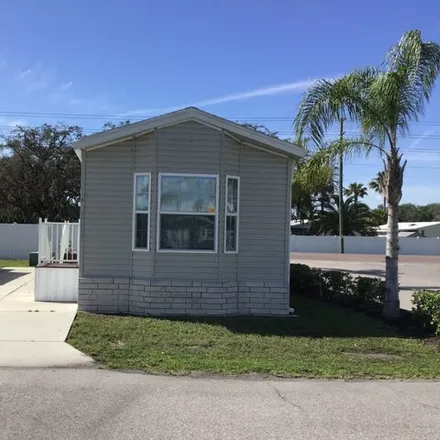Buy this studio apartment on Hollywood Lane in Pasco County, FL 33539