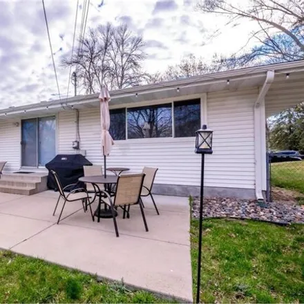 Image 3 - 3531 Chatsworth Street North, Shoreview, MN 55126, USA - House for sale