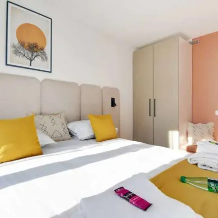 Image 2 - 22 Rue Ramey, 75018 Paris, France - Apartment for rent