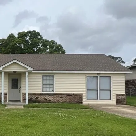 Rent this 3 bed house on 608 Kimberly Drive in D'Iberville, Harrison County