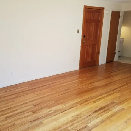 Image 5 - 550 Whitney Avenue - Apartment for rent