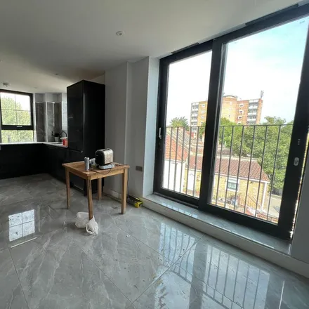 Rent this 3 bed apartment on 148 Katherine Road in London, E6 1ER