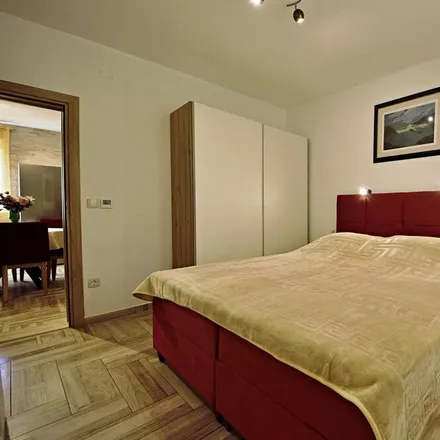Rent this 5 bed house on Croatia osiguranje in Hektorovićeva ulica, 21210 Grad Solin