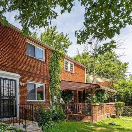 Buy this 3 bed duplex on 2259 Wyngate Road in Dupont Heights, Suitland