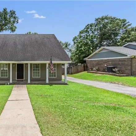 Buy this 3 bed house on 7021 Woodlea Drive South in Mobile, AL 36695