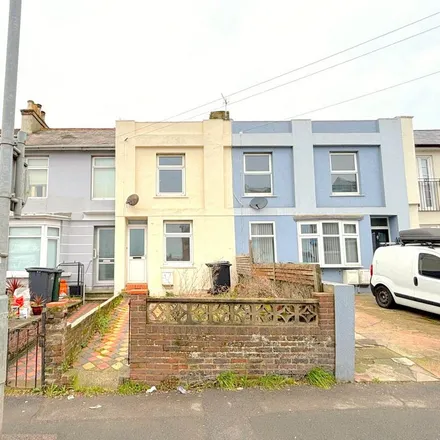 Rent this 2 bed townhouse on BP in Sedlescombe Road North, St Leonards