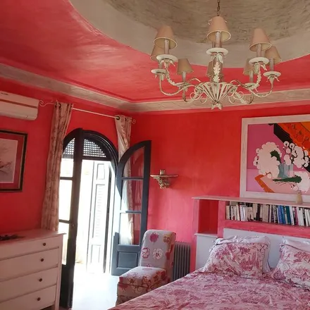 Rent this 4 bed house on نهج توزر in 1075 Tunis, Tunisia