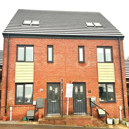 Buy this 3 bed townhouse on Bridge Road in Cardiff, CF3 6YG