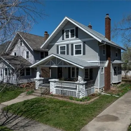 Buy this 4 bed house on 1774 Bever Avenue Southeast in Cedar Rapids, IA 52403