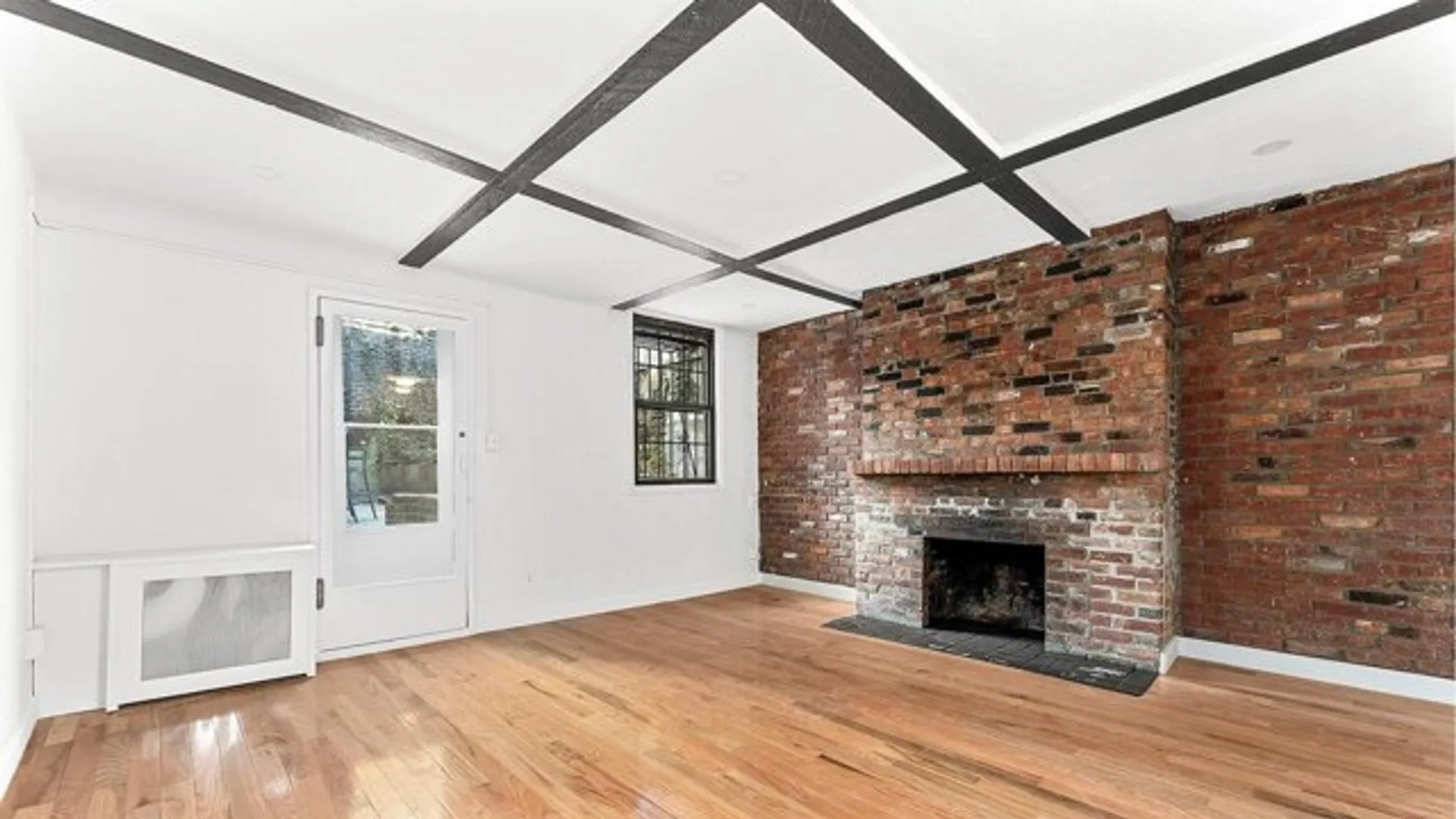 139 Waverly Place, New York, NY 10014, USA | Studio townhouse for rent