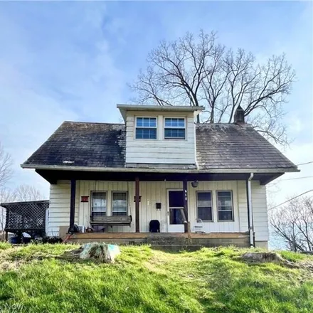 Buy this 4 bed house on 736 Shelby Street in Brighton, Zanesville