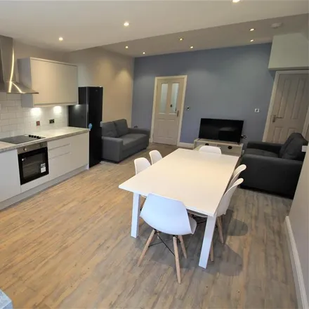 Rent this 5 bed townhouse on 24 Hour Shop in 2 Ash Road, Leeds