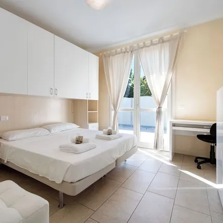 Image 4 - Via Porto San Felice, 25010 San Felice del Benaco BS, Italy - Apartment for rent
