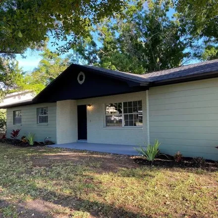 Buy this 3 bed house on 694 West Alamo Drive in Lakeland, FL 33813
