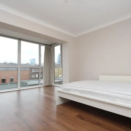 Image 4 - Onedin Point, 20-22 Ensign Street, London, E1 8JQ, United Kingdom - Apartment for rent