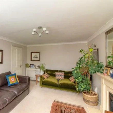 Image 4 - Totley Hall Drive, Sheffield, S17 4BB, United Kingdom - House for sale