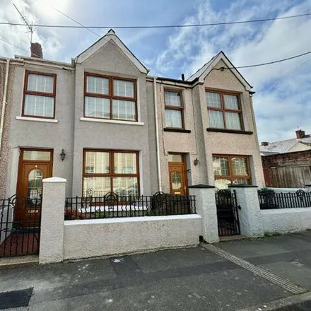 Image 1 - Yorke Street, Milford Haven, SA73 2LL, United Kingdom - Townhouse for sale